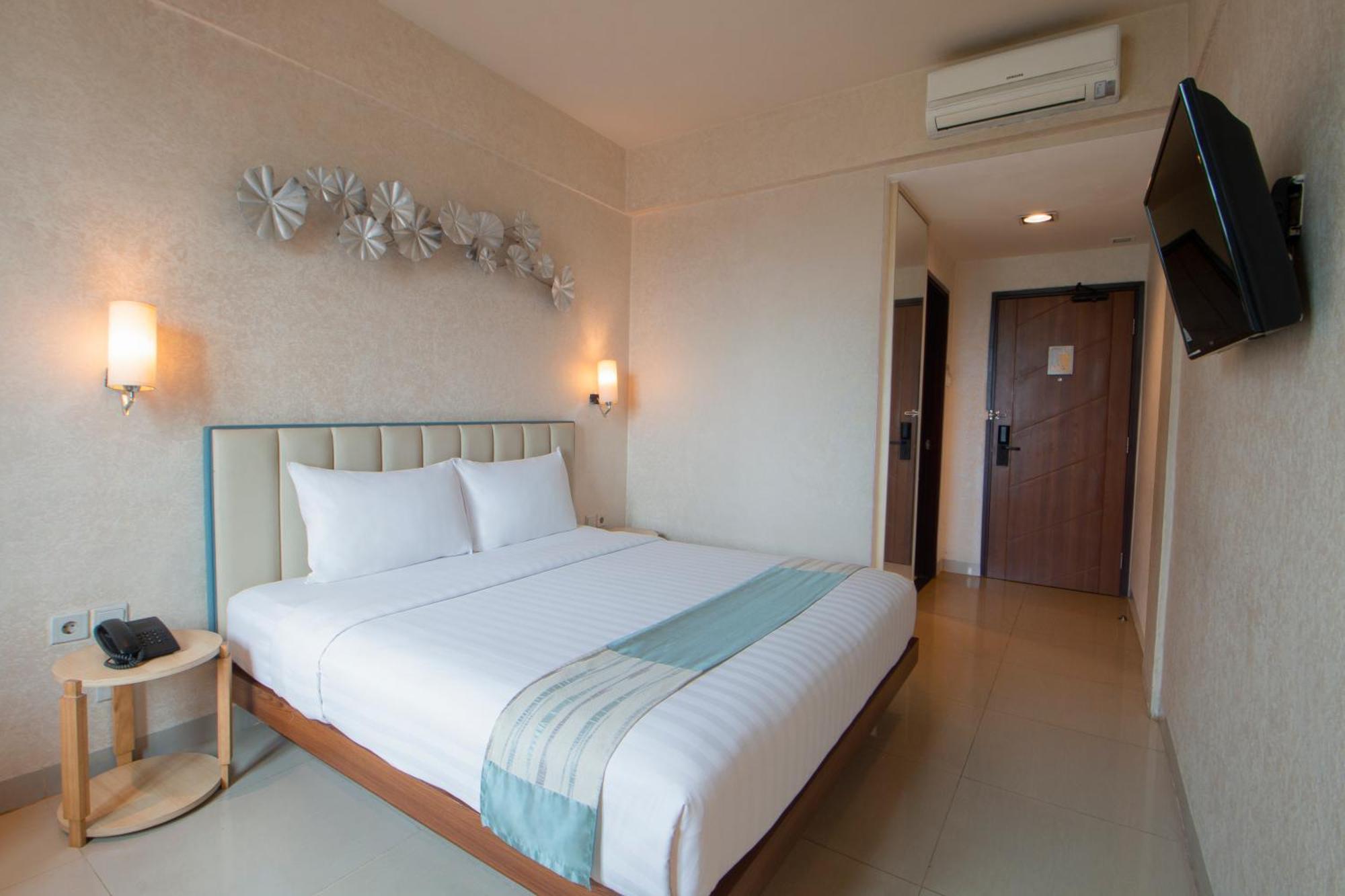 Solaris Hotel Malang Exterior foto