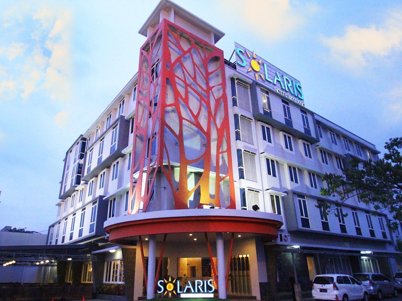 Solaris Hotel Malang Exterior foto